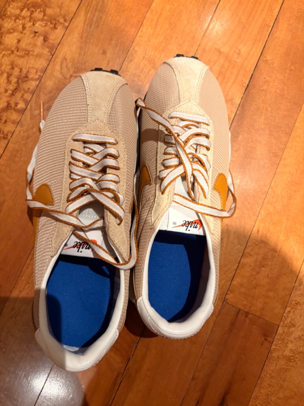 Nike Women’s Sneakers LD-1000 - Picture 2 of 4